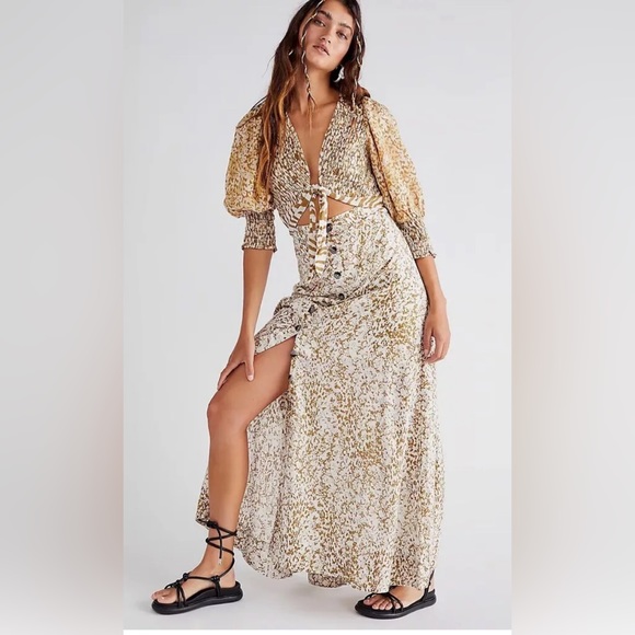 Free People Dresses & Skirts - Free People Gold and Cream Maxi Dress